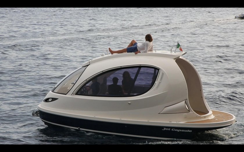 Яхта Jet Capsule