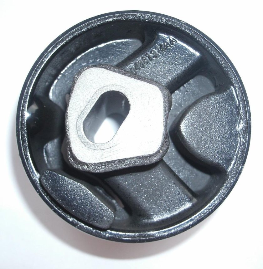 Подушка двигателя Крайслер Вояджер 3.3