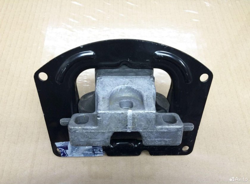 Подушка двигателя Волга Крайслер