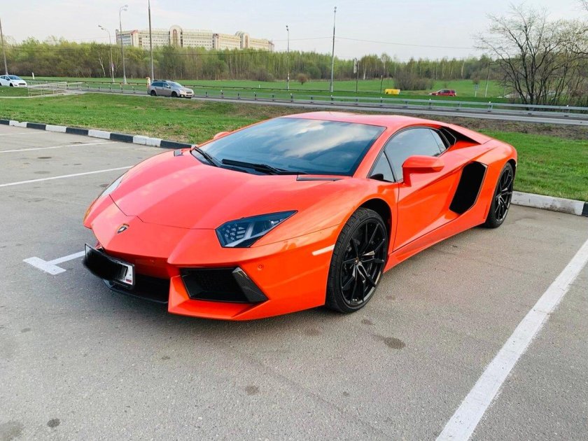 Lamborghini Aventador lp700-4 оранжевый