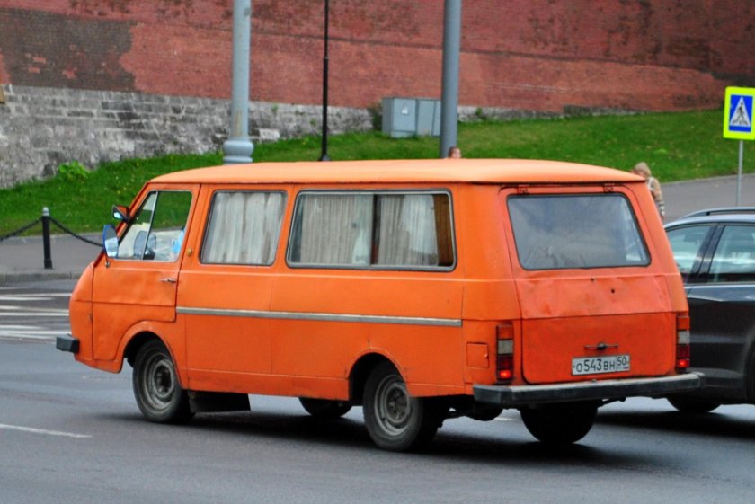 РАФ-2203 микроавтобус
