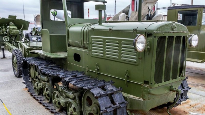 Гусеничный трактор СТЗ-Нати