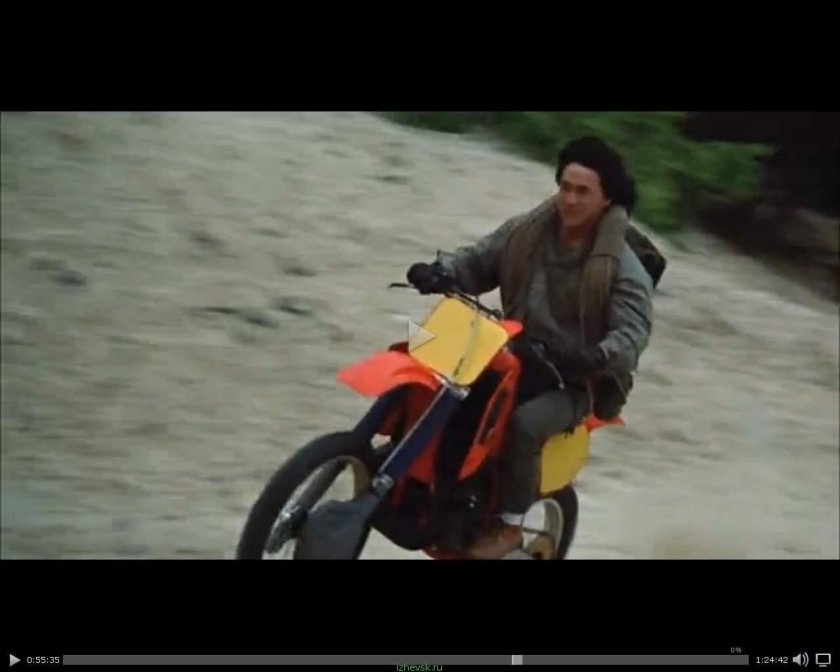 Джеки Чан на мотоцикле