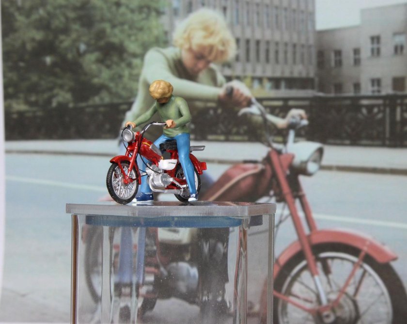 Приключения электроника мопед Сыроежкина