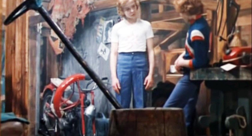 Приключения электроника Сыроежкин мопед