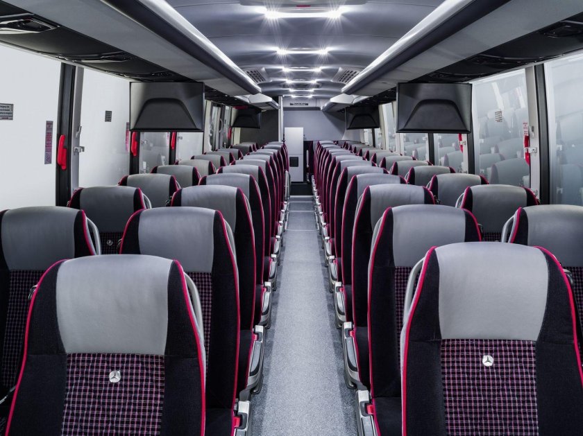 Автобус Мерседес туристический 49 мест