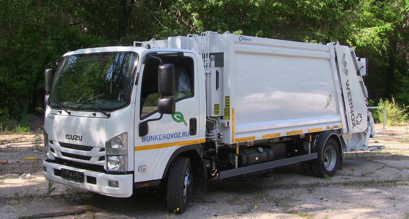 Isuzu NPR 71 мусоровоз