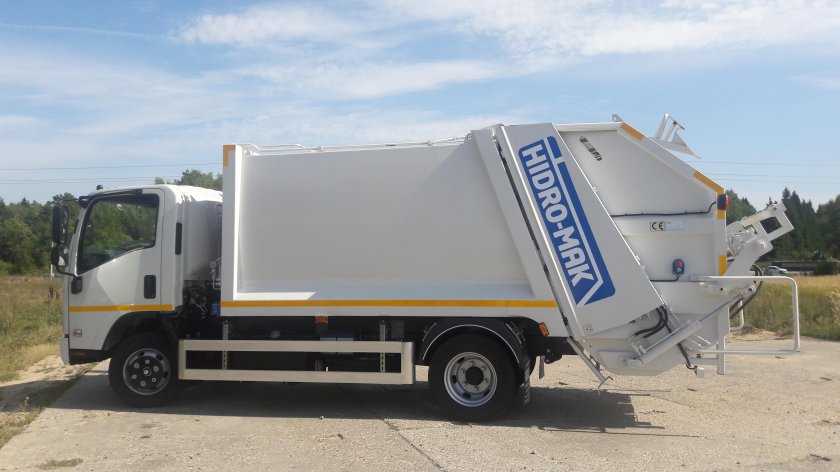 Isuzu nqr90 мусоровоз