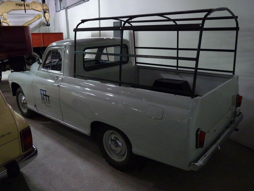 Машина FSO Warszawa