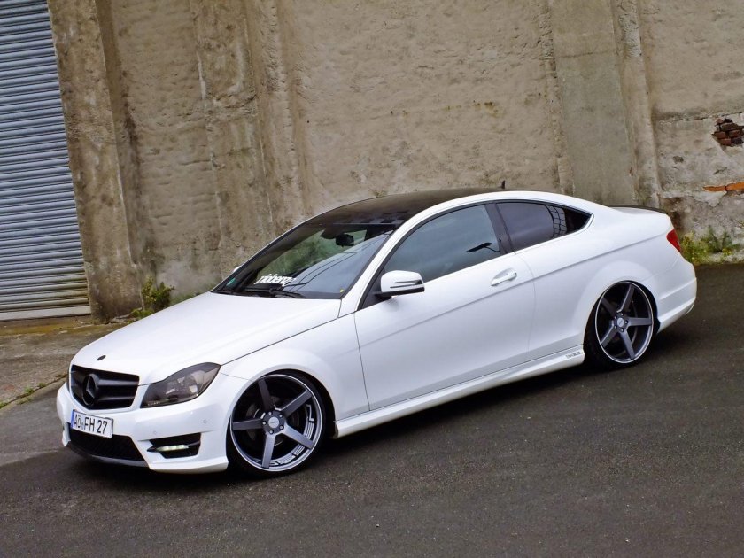 Мерседес-Бенц c 180 купе