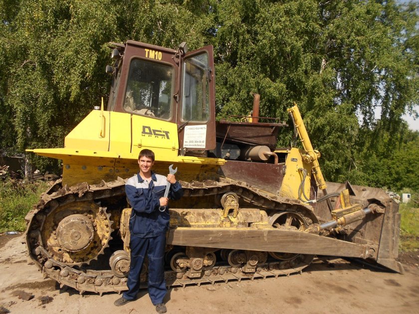 Бульдозер Вольво