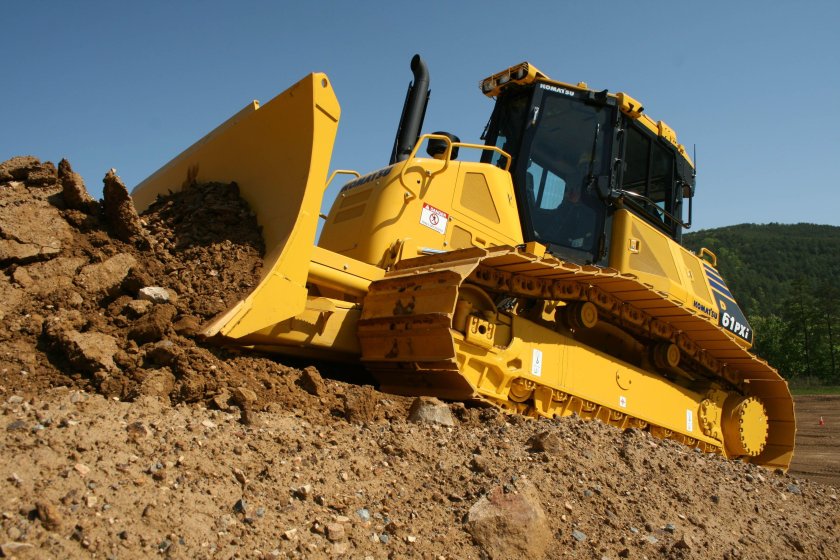 Бульдозер Komatsu d61