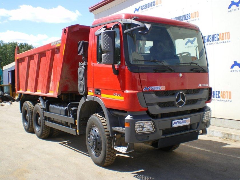 Mercedes-Benz-3341 Actros