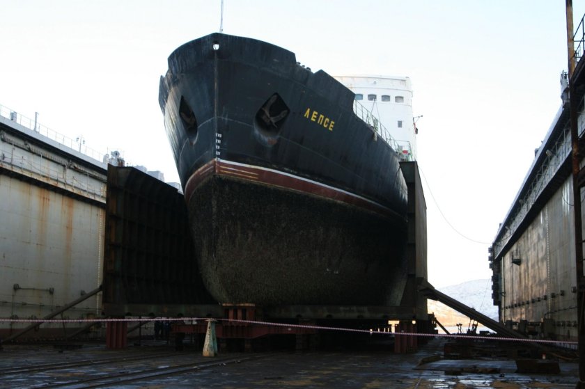 Судостроительный завод Нерпа Мурманск