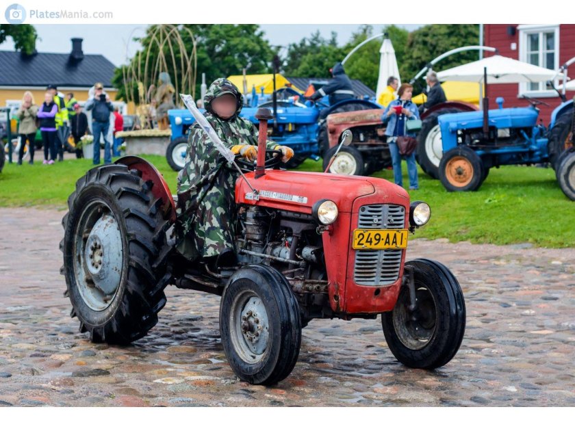 Ретро трактор