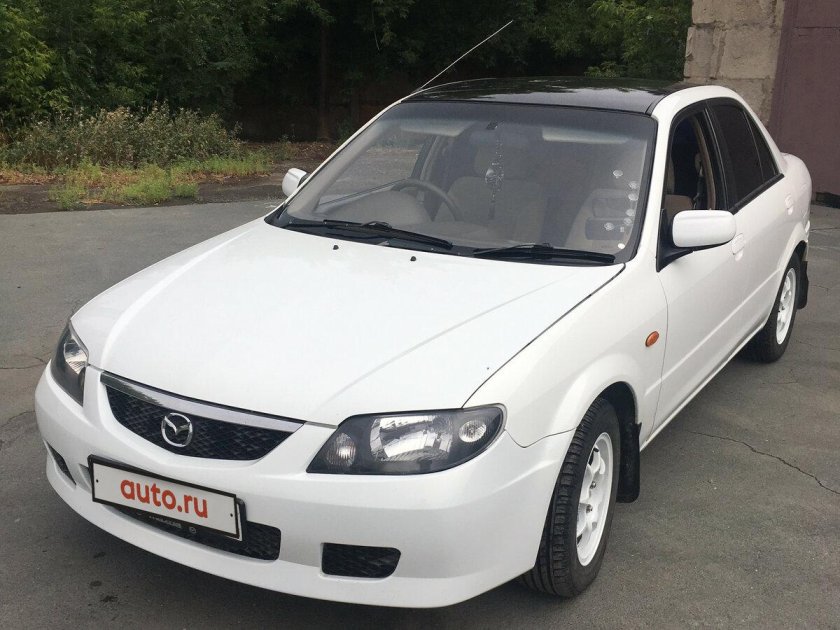 Mazda familia 2003