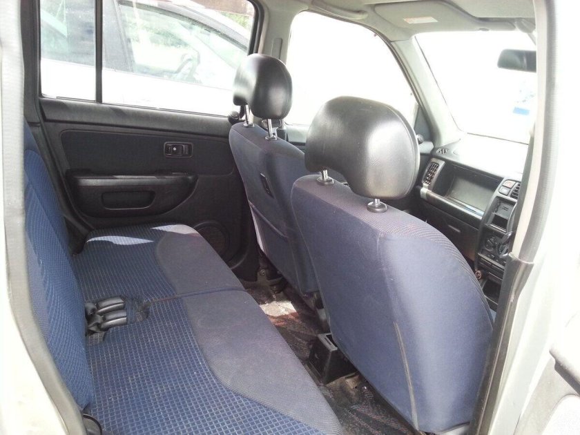 Ниссан куб 2000 салон