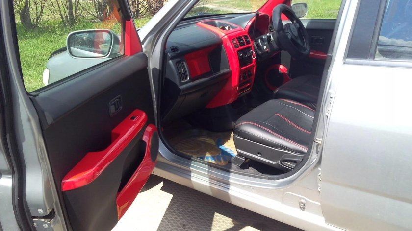 Nissan Cube 2000 салон