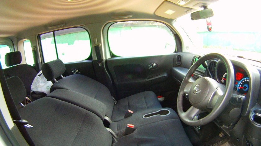 Nissan Cube 2003 салон