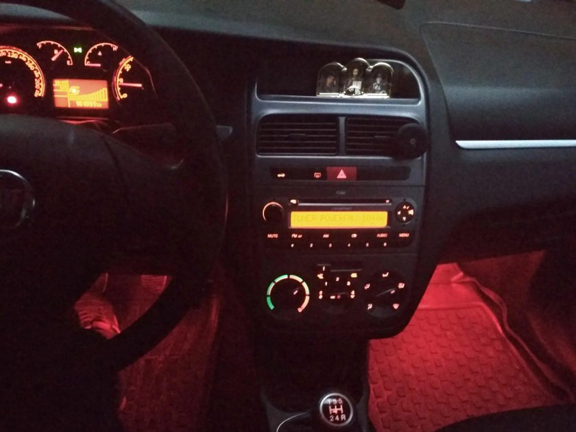 Фиат Линеа подсветка