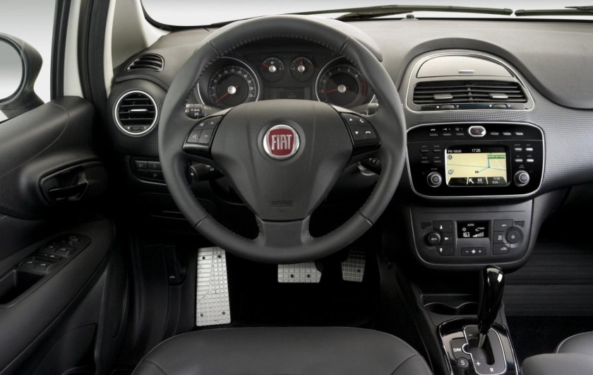 Фиат Линеа 2011 салон
