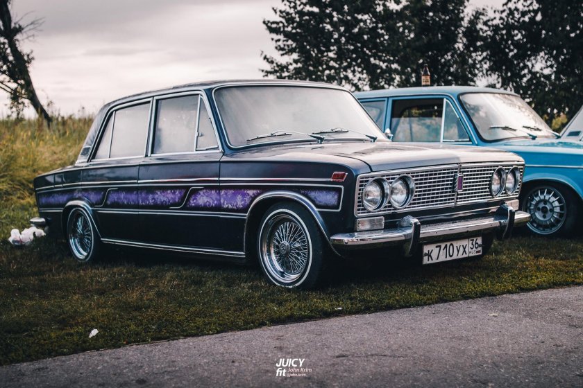 ВАЗ 2103 классика