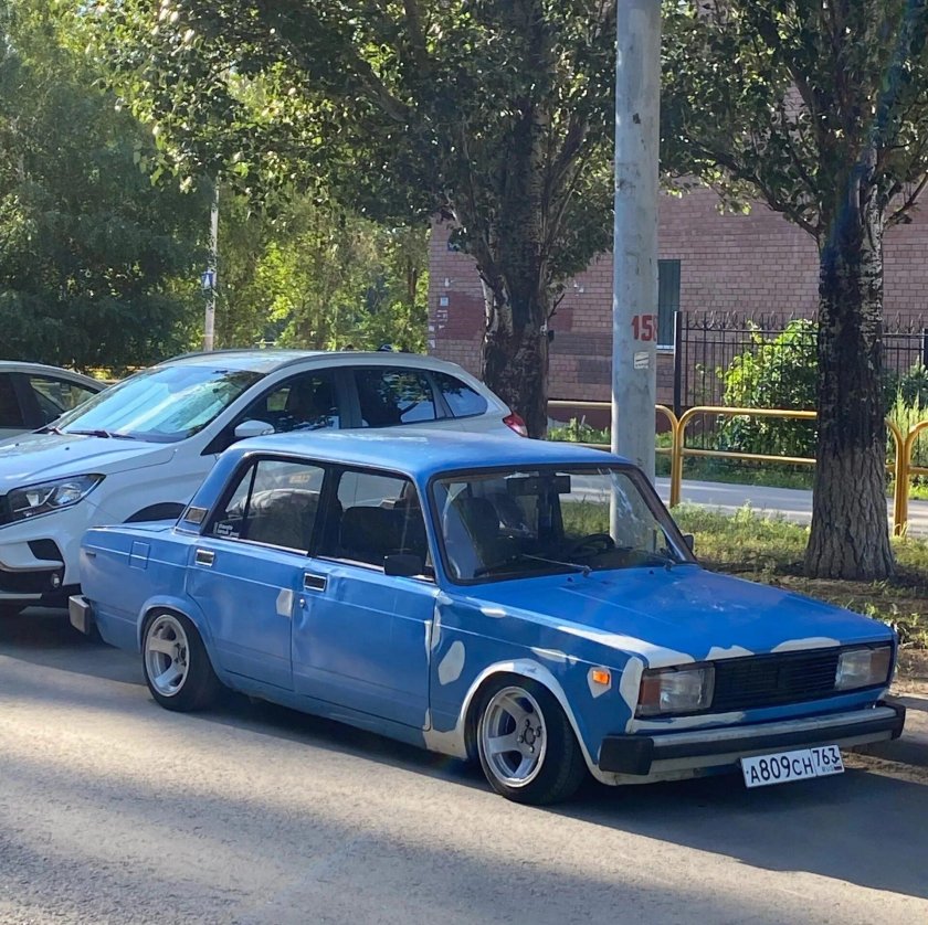 ВАЗ 21056