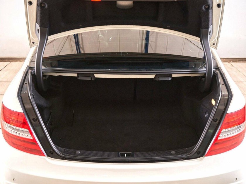 Toyota Camry v50 багажник