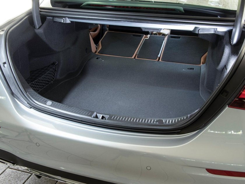 Багажник Мерседес w213