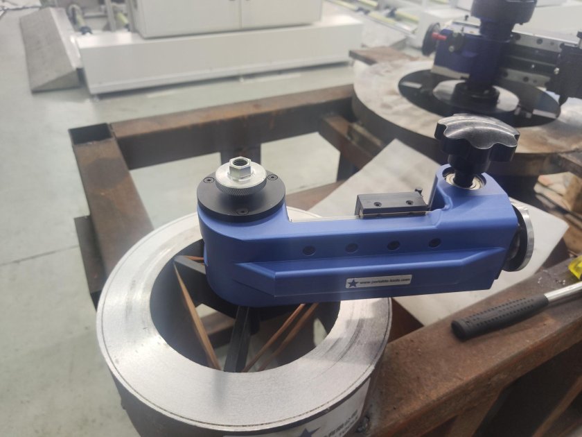 Мобильный станок для обработки фланцев