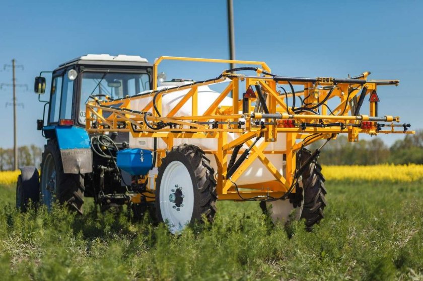 Опрыскиватель Богуслав 3000