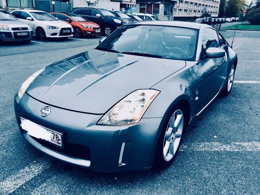 Nissan 350z серый