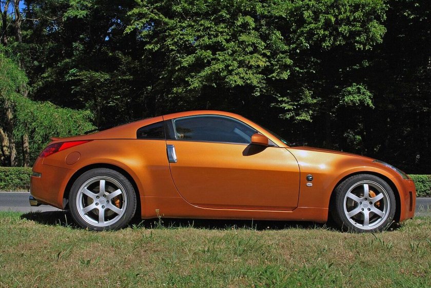 Nissan 350z Orange