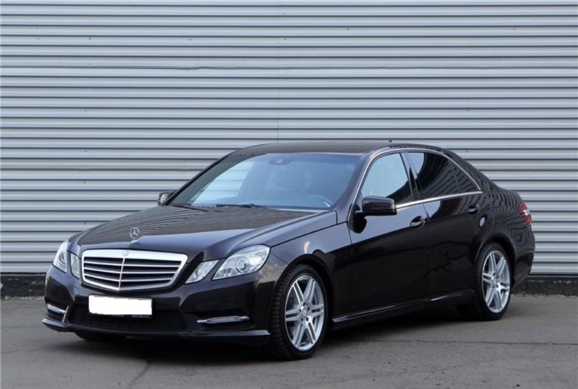 Мерседес Бенц е200