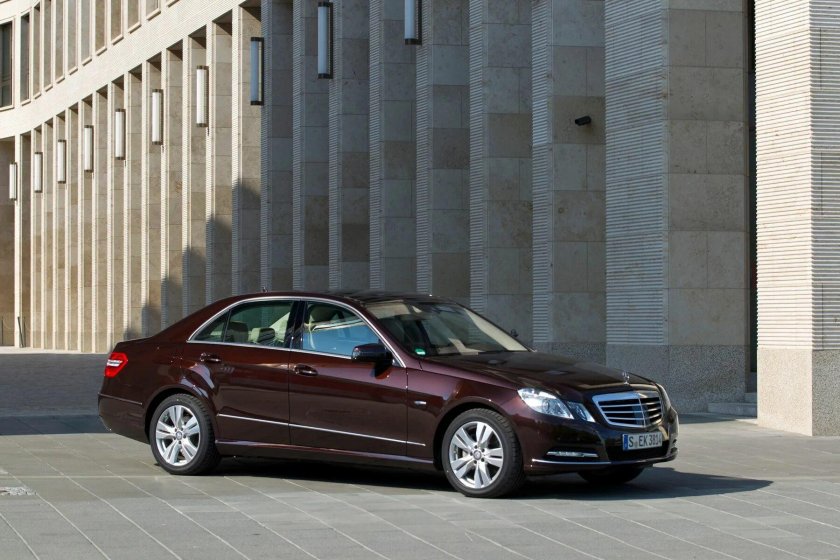 Мерседес e200 212