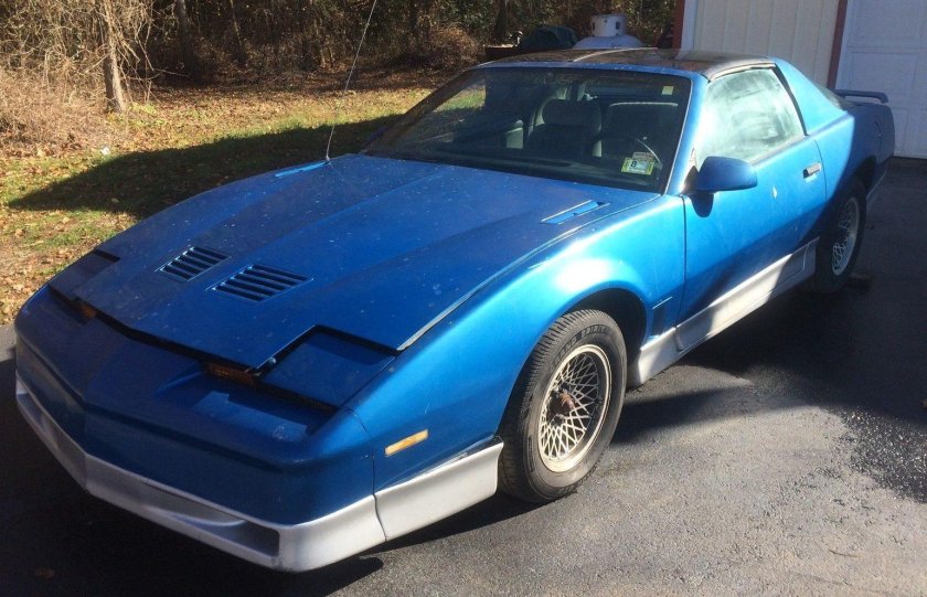 Pontiac Firebird 1985