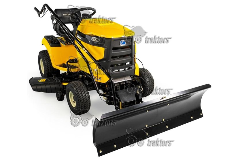 Снегоуборочный трактор Cub Cadet xt1 (Blade)
