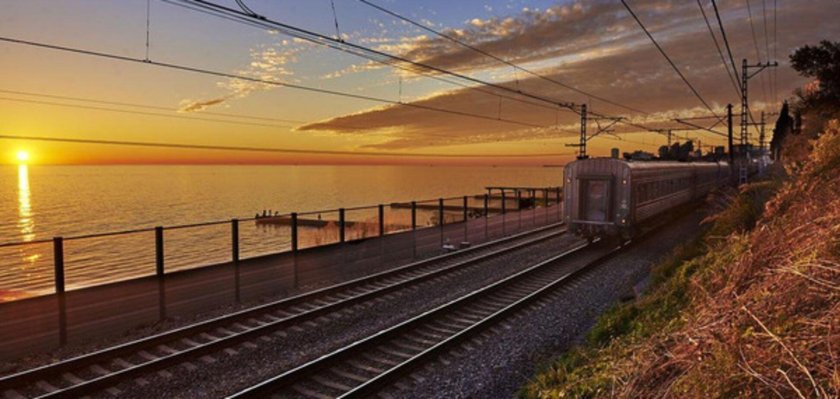 Железная дорога у моря