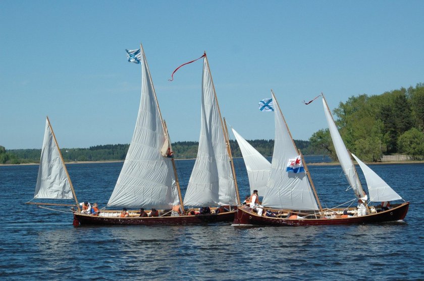 Гребно-парусная шлюпка Вельбот