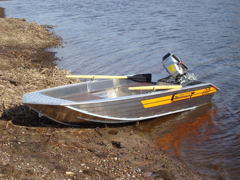Лодка Wellboat 33