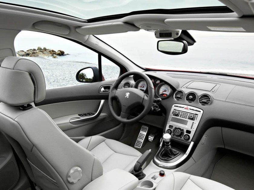 Peugeot 308 салон