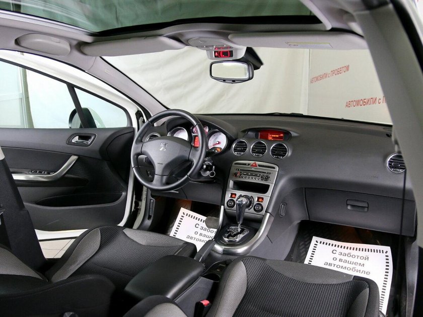 Пежо 308 салон