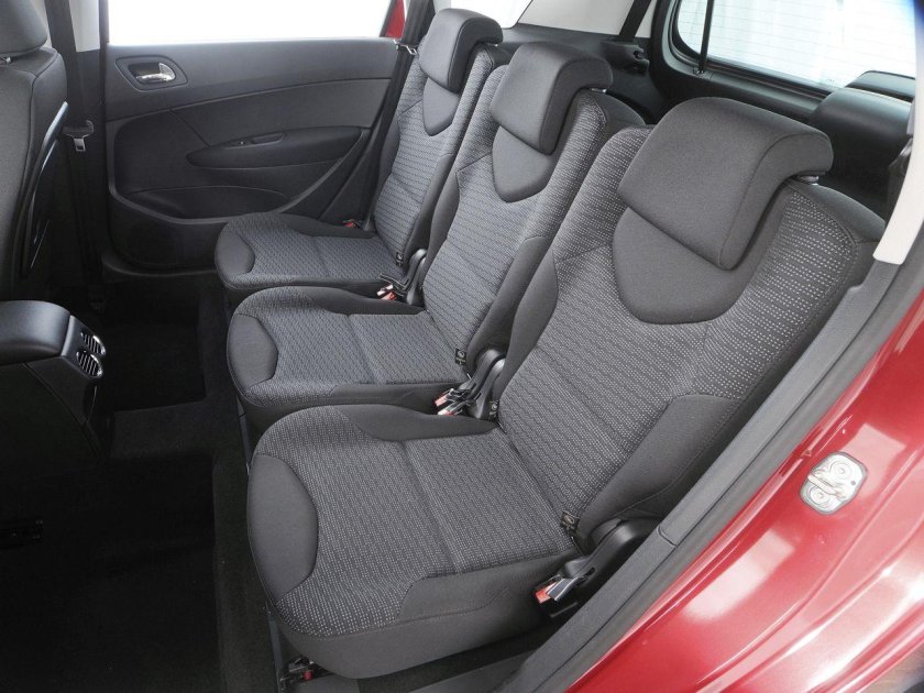 Пежо 308 SW салон 2008