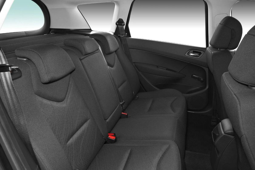 Задний ряд Пежо 308