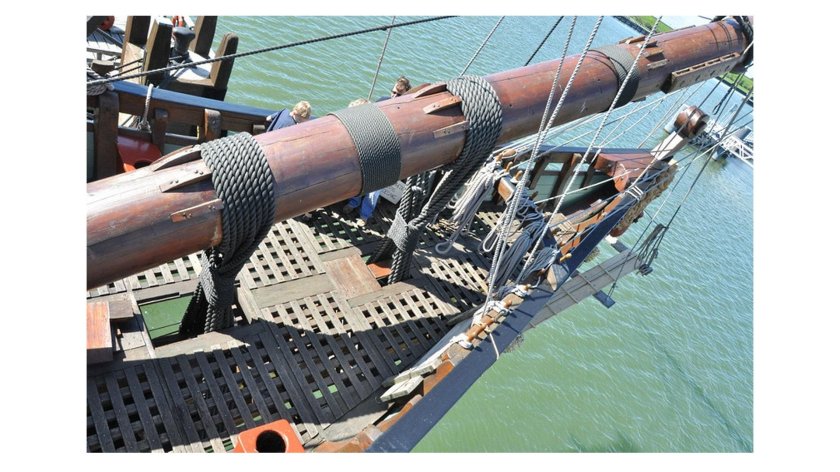 Виолина на бушприте