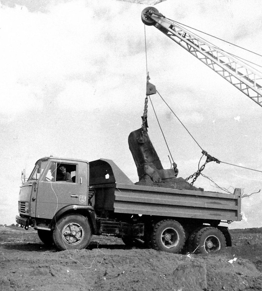 Автомобиль каз 4530