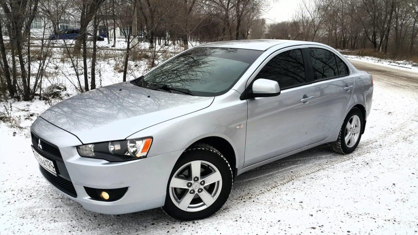 Mitsubishi Lancer 10 серебристый металлик