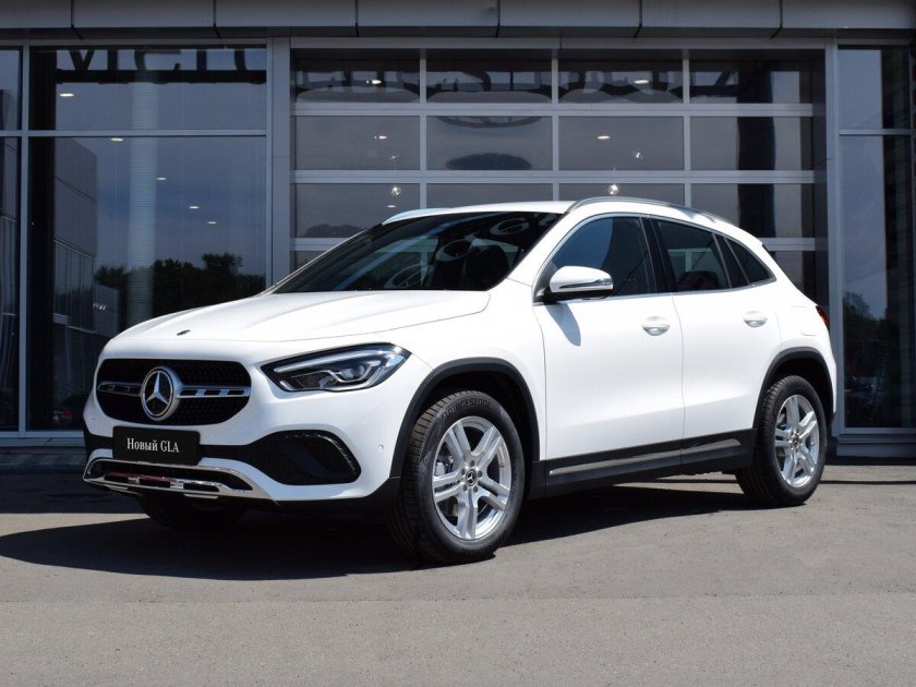 Мерседес GLA 200