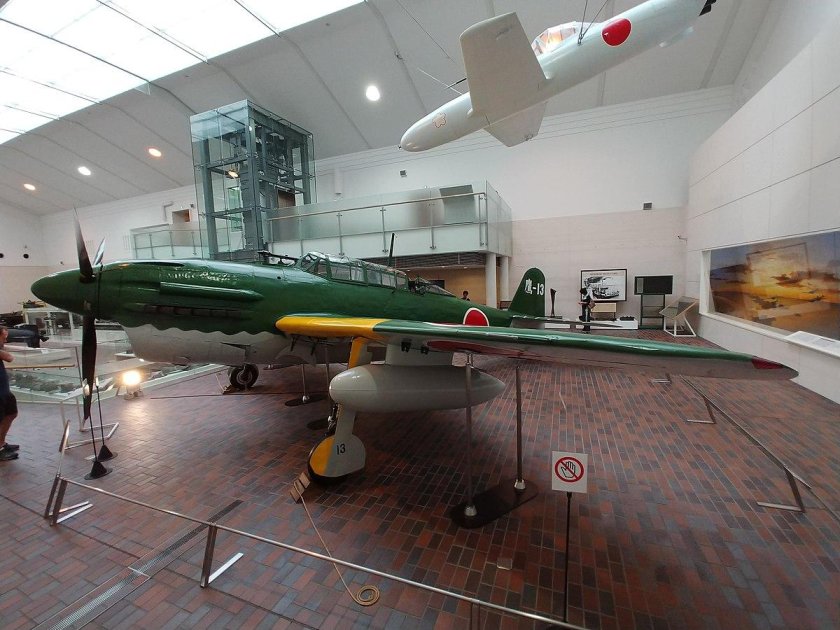 Самолет Yokosuka d4y