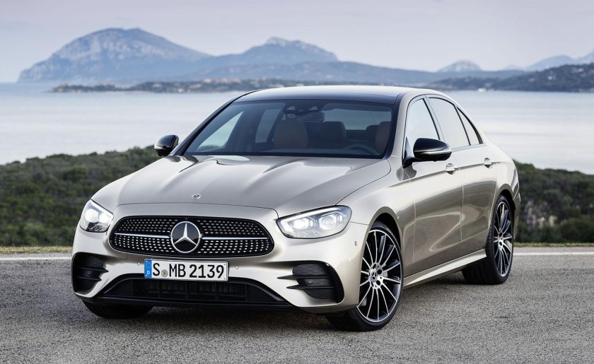 Мерседес-Бенц е-класс 2021